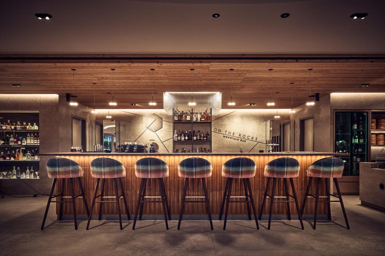 Falkensteiner Hotel Kronplatz - The Leading Hotels Of The World (Adults Only) Riscone Exterior foto The bar at the 1011 Hotel
