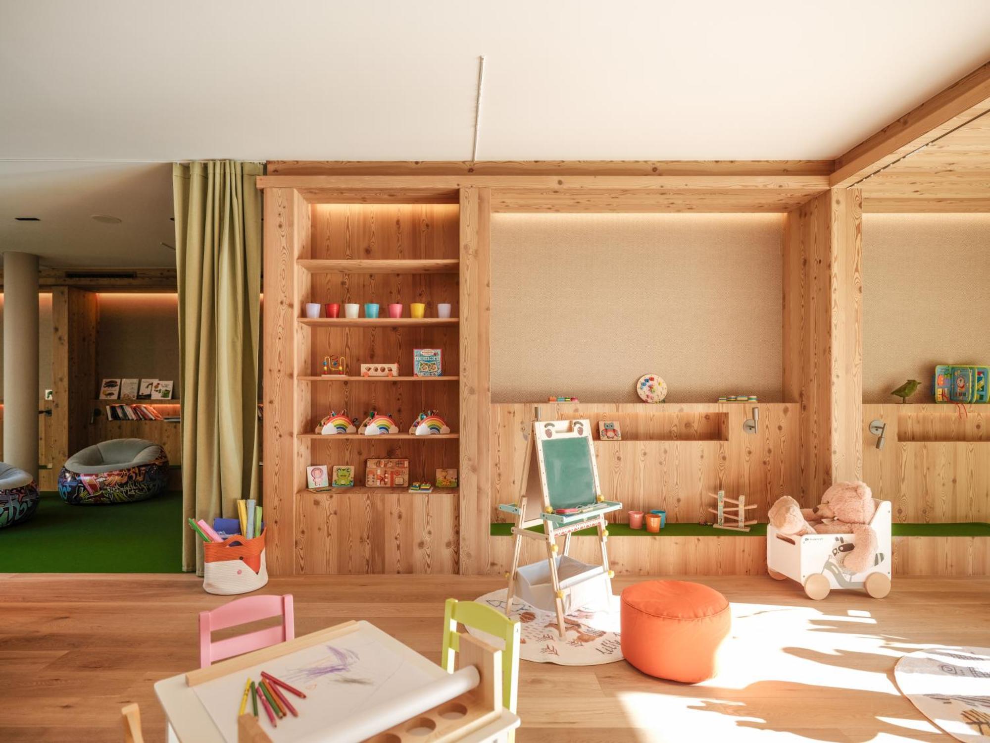 Falkensteiner Hotel Kronplatz - The Leading Hotels Of The World (Adults Only) Riscone Exterior foto The nursery