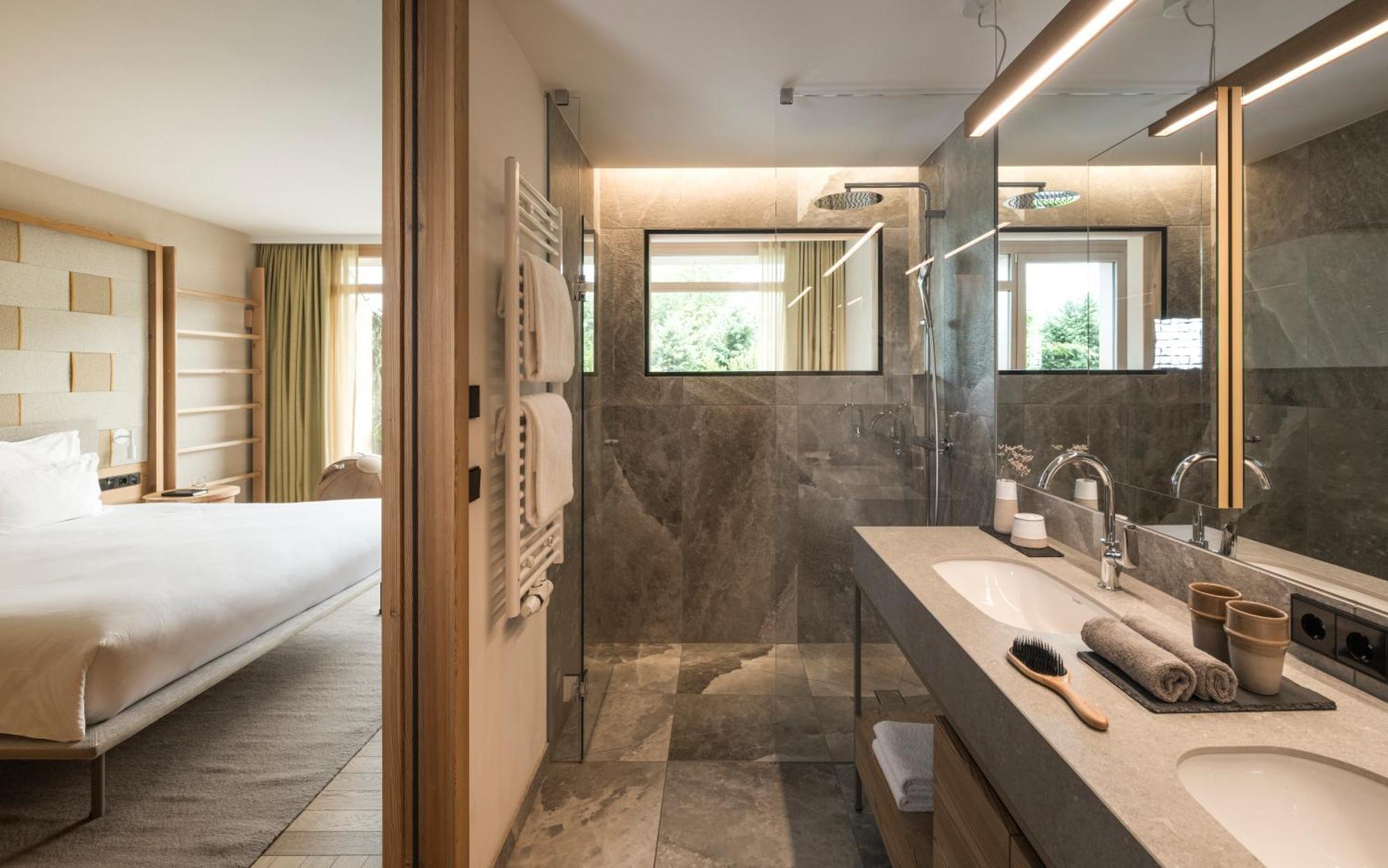 Falkensteiner Hotel Kronplatz - The Leading Hotels Of The World (Adults Only) Riscone Quarto foto Bathroom