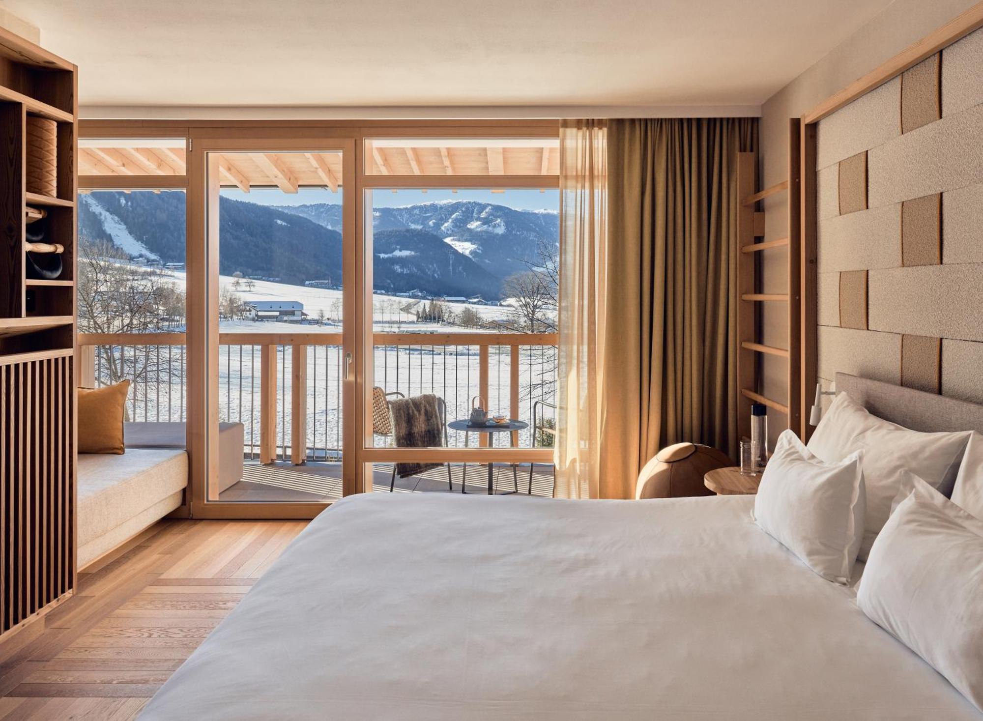 Falkensteiner Hotel Kronplatz - The Leading Hotels Of The World (Adults Only) Riscone Exterior foto Deluxe room